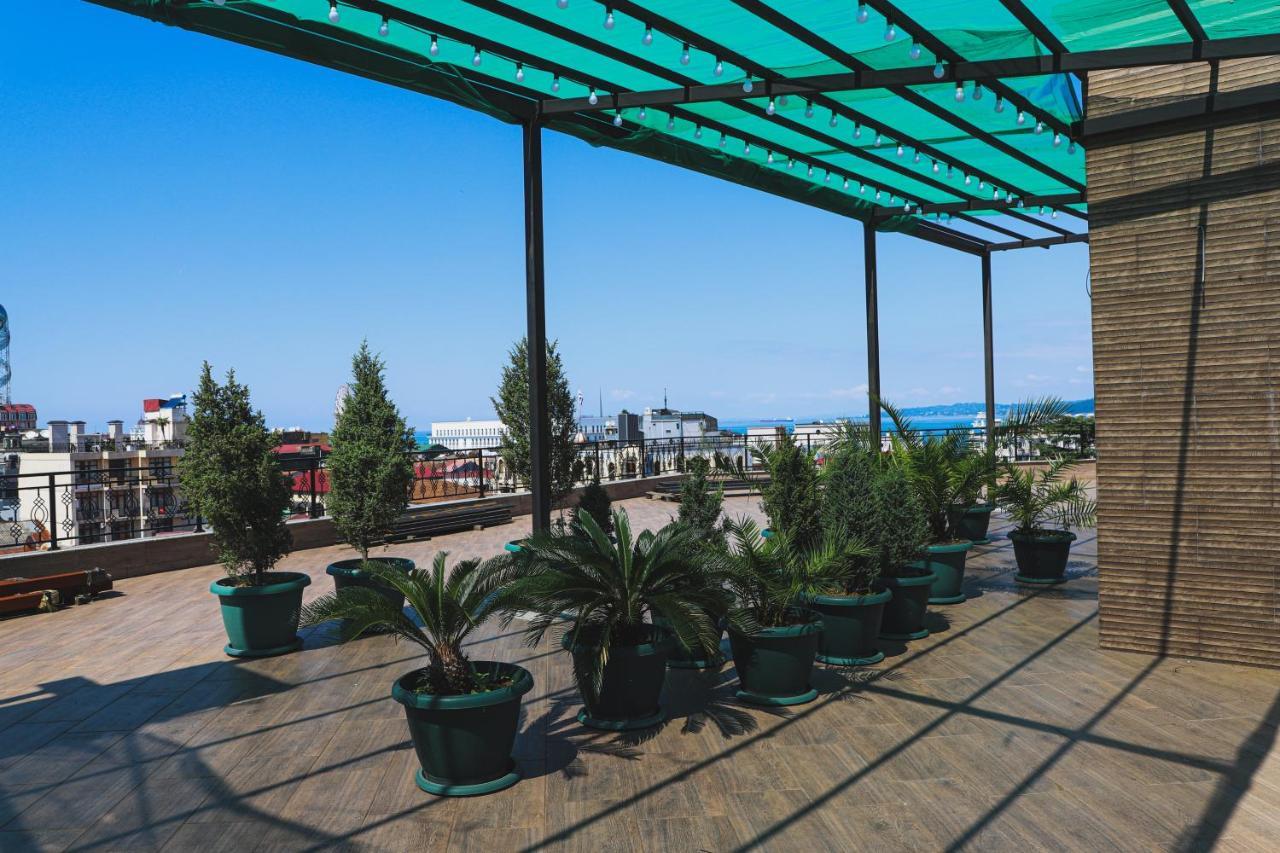 Old Garden Hotel Batumi Exterior photo