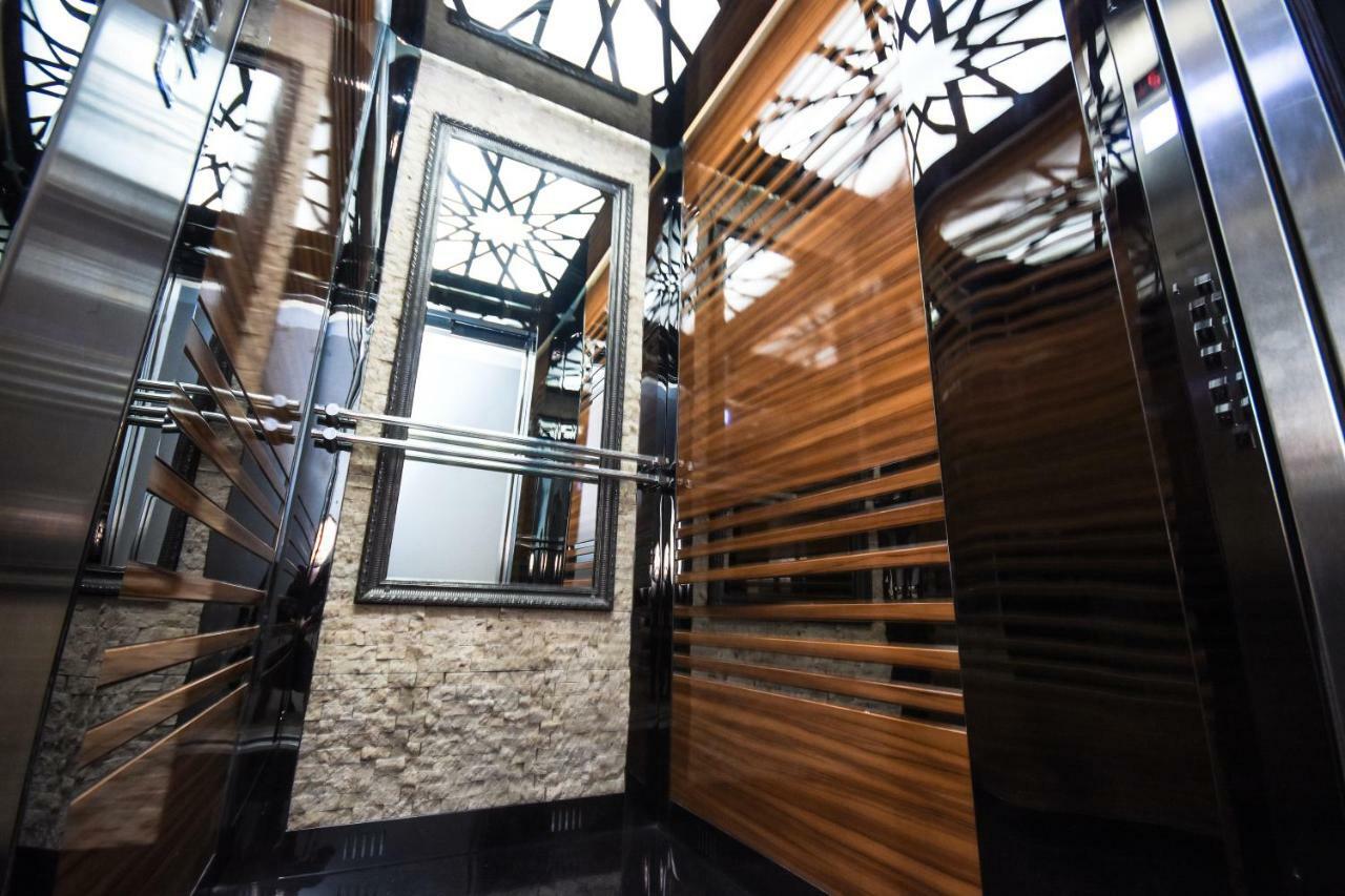 Old Garden Hotel Batumi Exterior photo